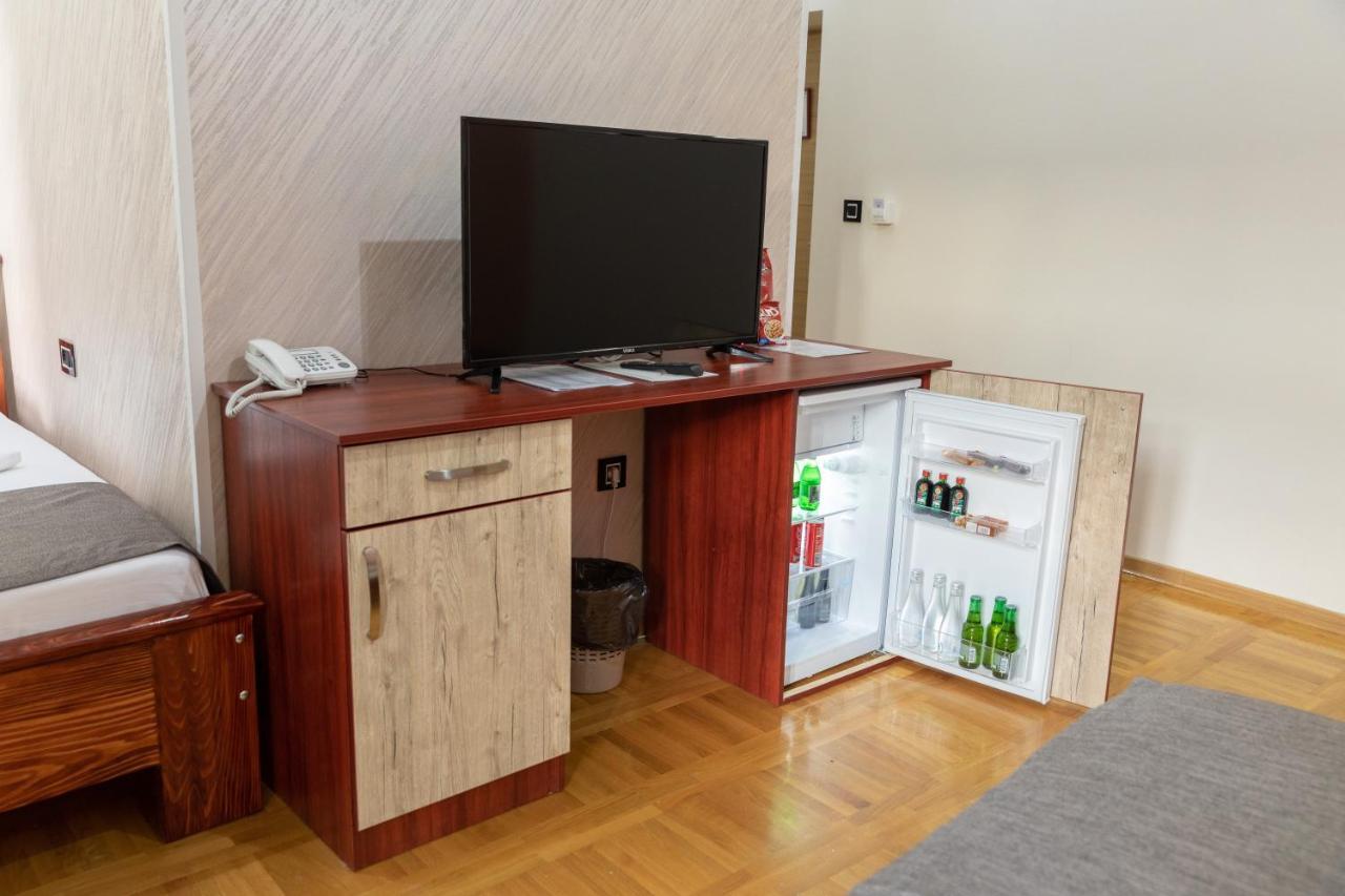 Pančevo Hotel Kutko מראה חיצוני תמונה