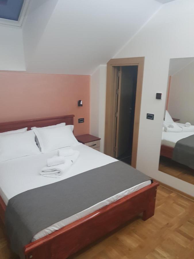 Pančevo Hotel Kutko מראה חיצוני תמונה