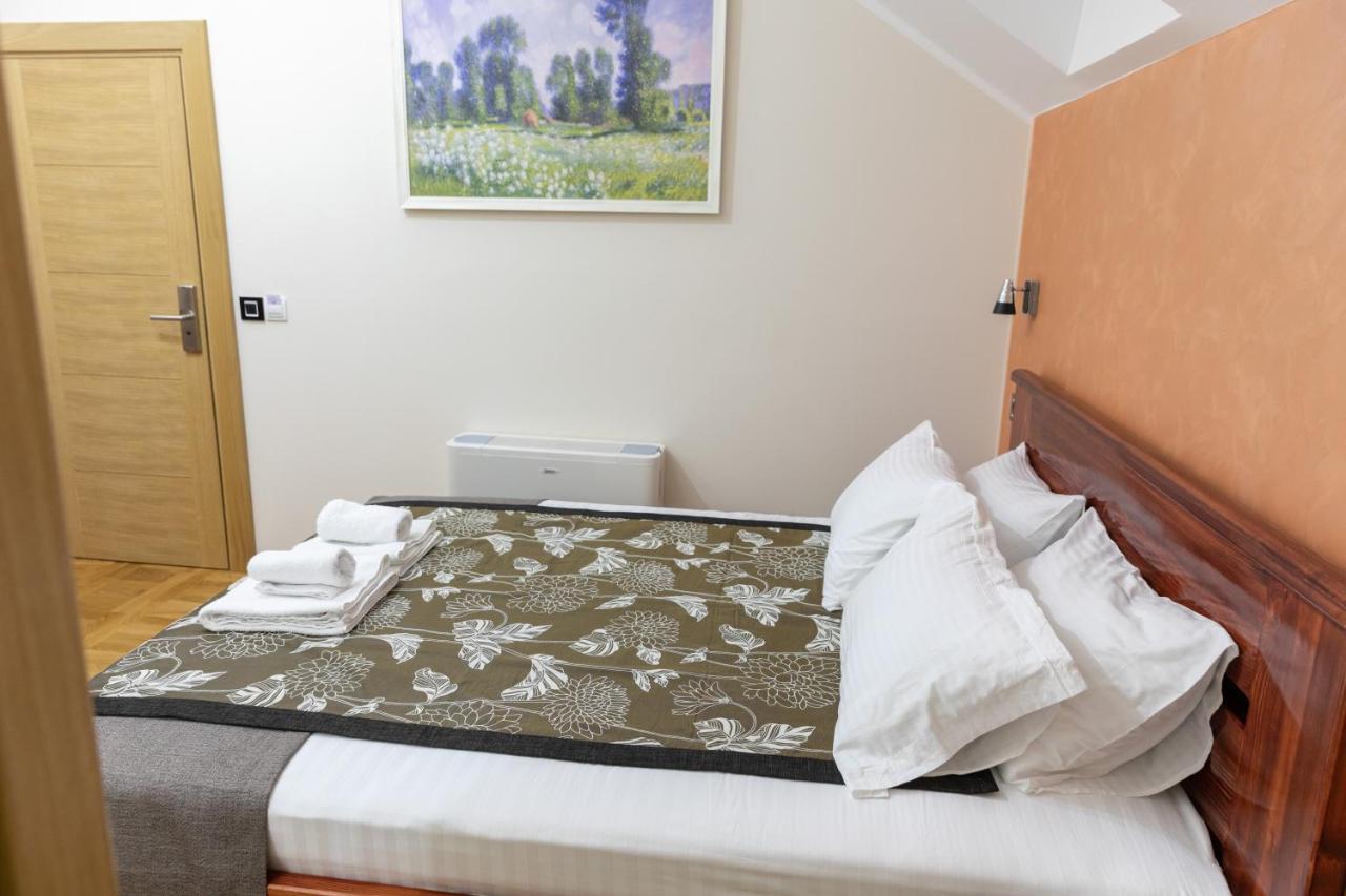 Pančevo Hotel Kutko מראה חיצוני תמונה