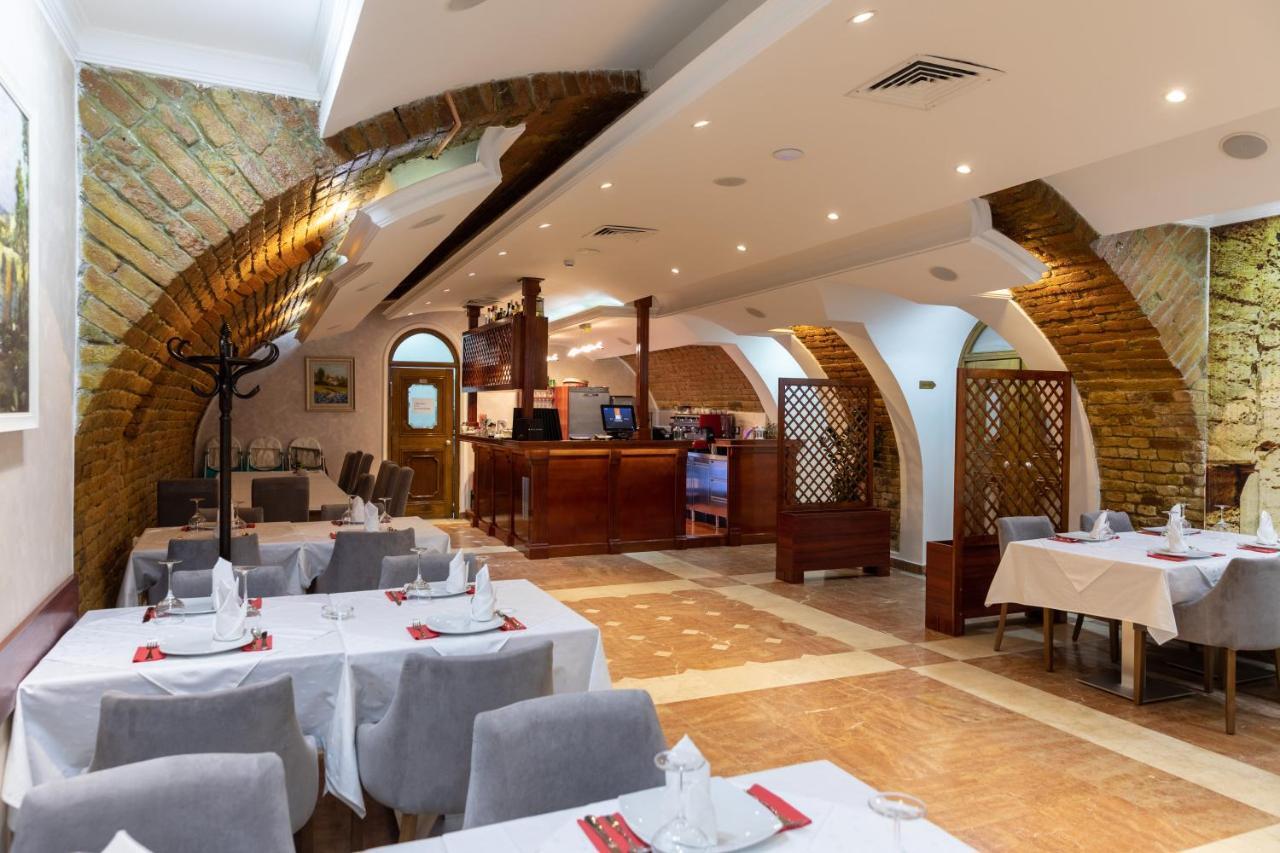 Pančevo Hotel Kutko מראה חיצוני תמונה