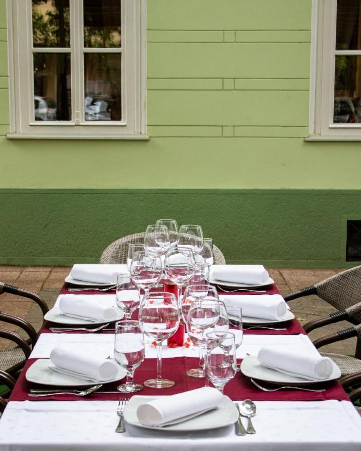 Pančevo Hotel Kutko מראה חיצוני תמונה